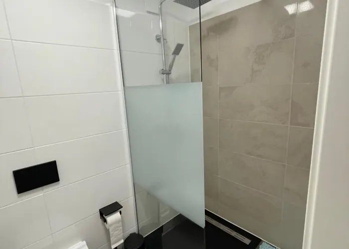 Aviators - Premium بيت ضيافة 3*